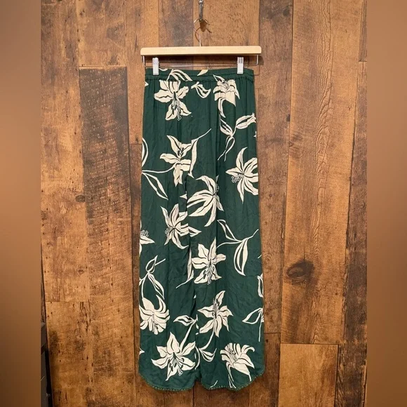 Angie Green Floral Wide-Leg split Pants medium EUC - Picture 2 of 5